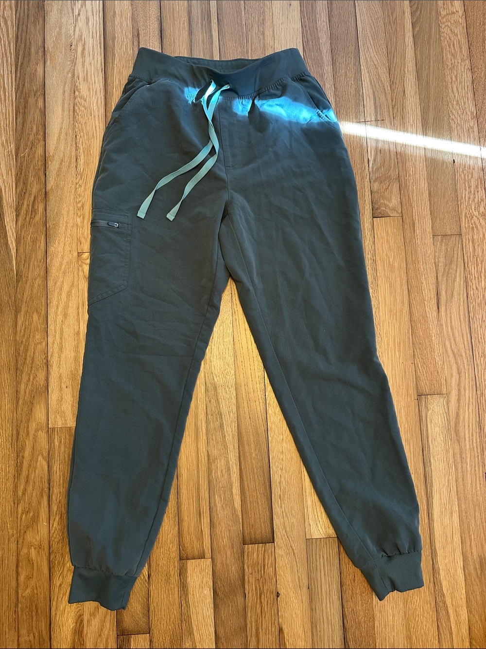 Figs Women's Bonsai Green Grey Joggers 30” inseam